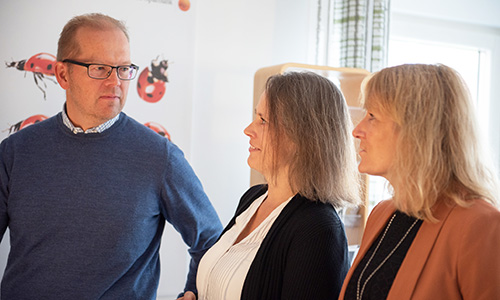 Kontorsbild med personalen